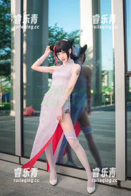 Choi Ji Yun Choi Ji Yun短裤写真套图限时免费,快来下载体验时尚魅力吧!.txt